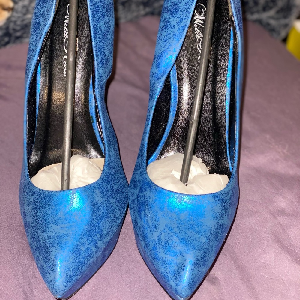Pointy toe high heels - Picture 2 of 4